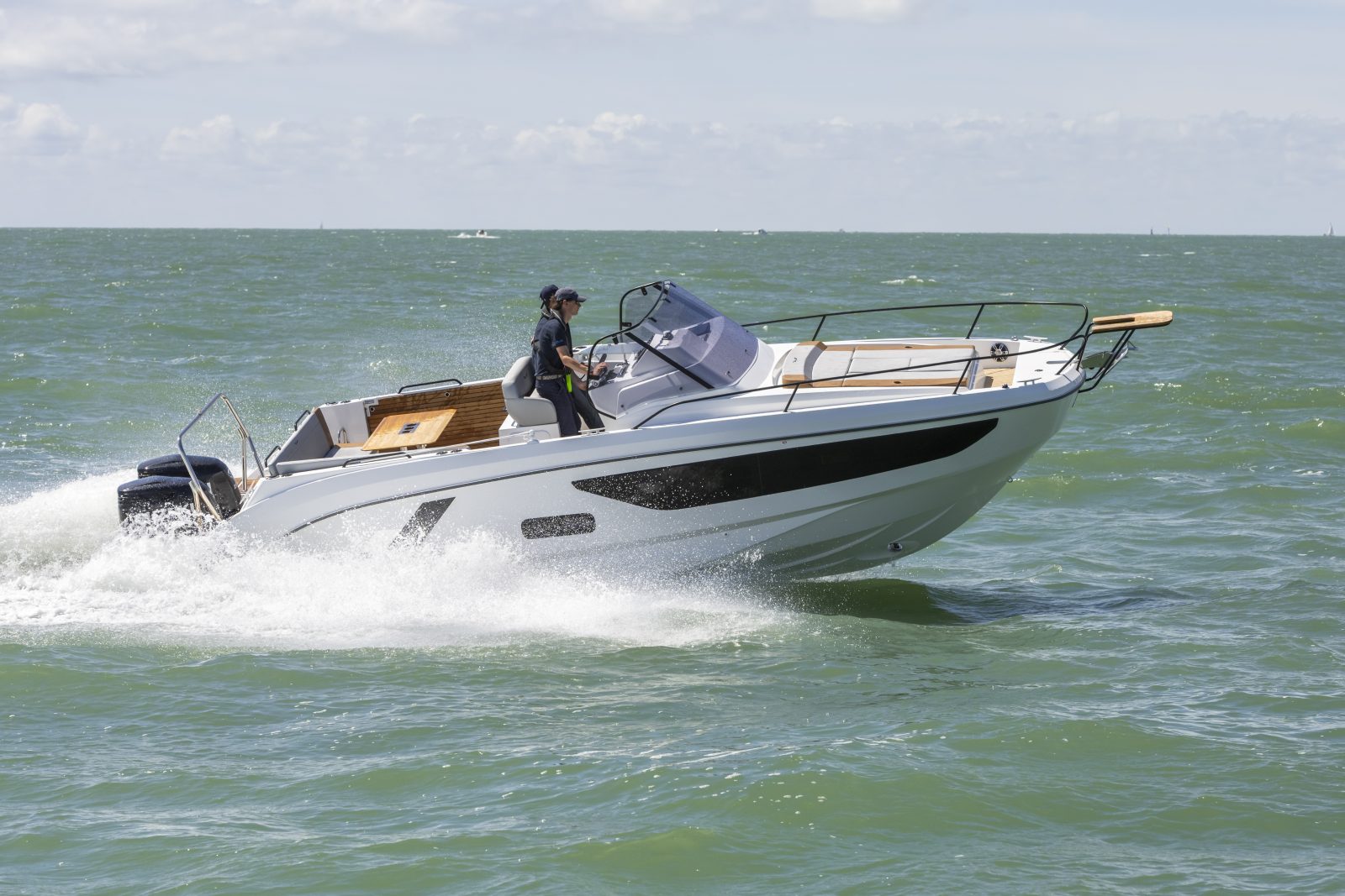 Simpson Marine - Flyer 9 SUNdeck