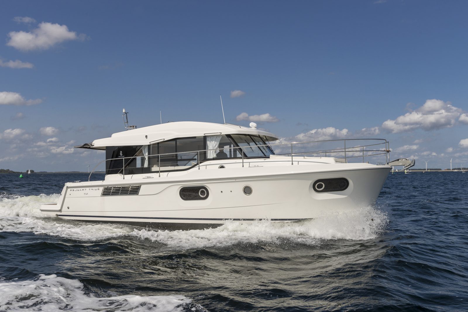 Simpson Marine - Swift Trawler 41 Sedan