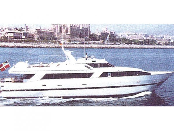 將Azimut 105'定製遊艇"遠東9"出售給日本，為新的辛普森超級遊艇部門創造了一個成功的開端