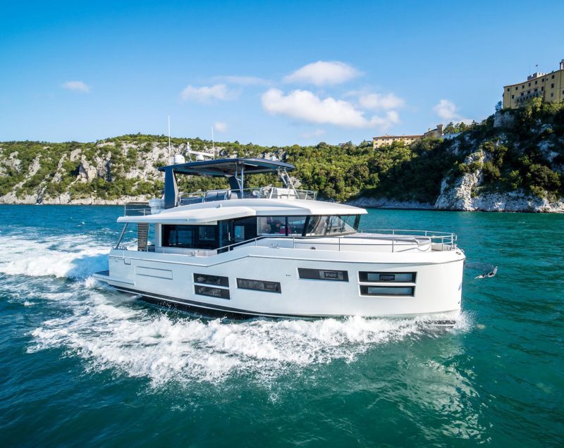 Beneteau Grand Trawler 62