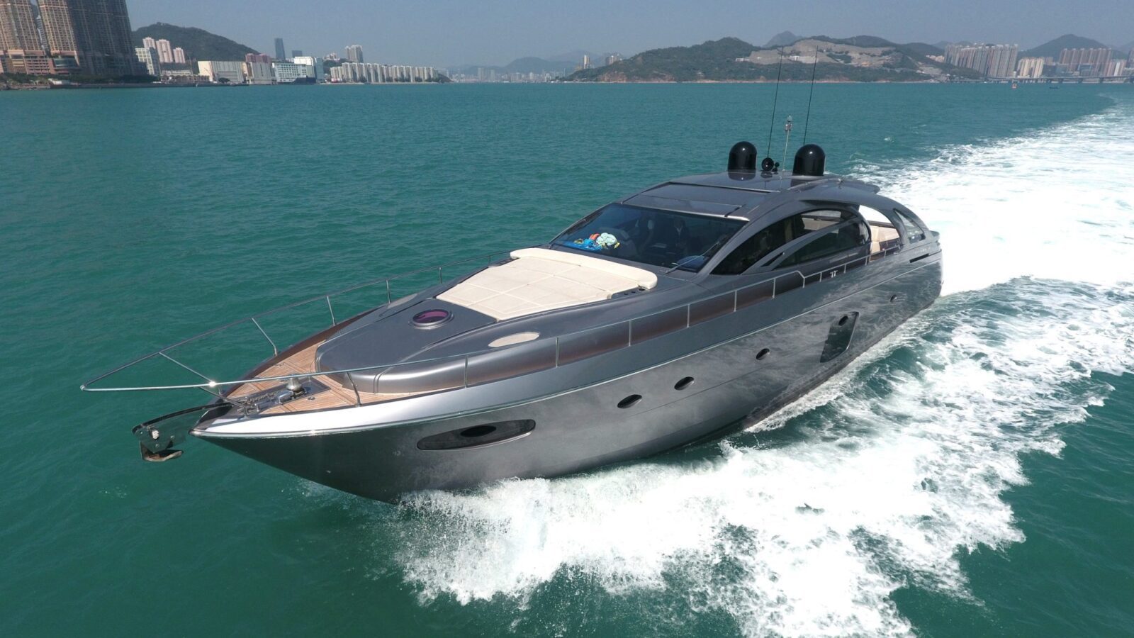 Simpson Marine - Pershing 70